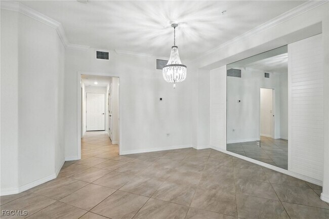 Building Photo - 12039 Hawthorn Lake Dr