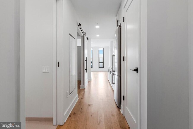 Building Photo - 1211 Van St SE