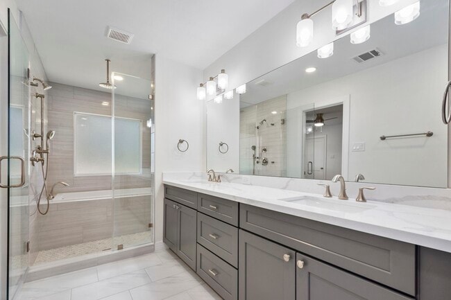 Building Photo - 10218 Moorberry Ln