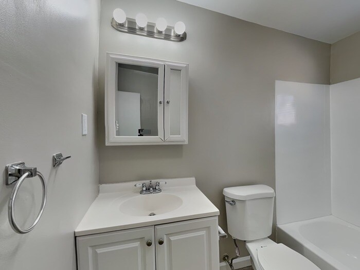 Building Photo - 1206 Brixton Rd