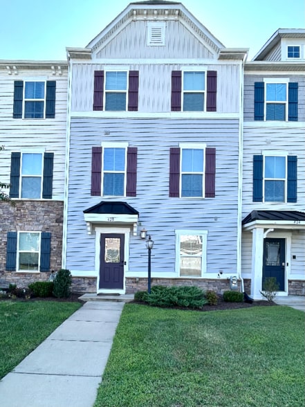Building Photo - 428 Spring Hill Pl