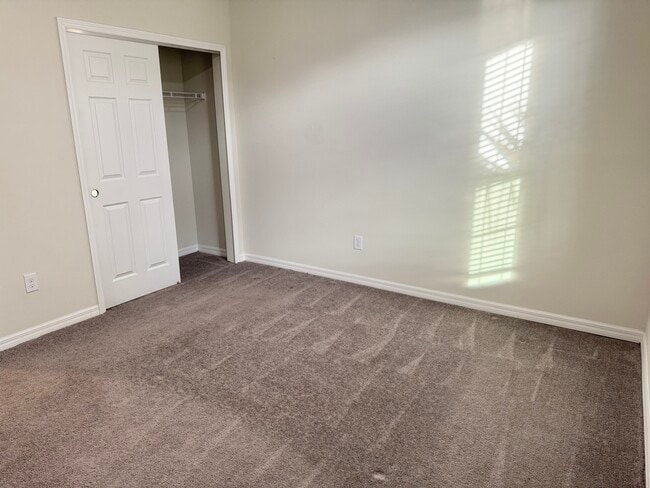 Building Photo - 5110 Levana St