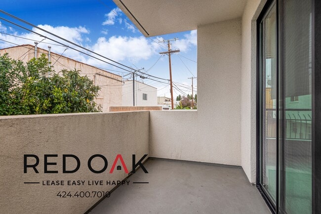 Building Photo - 5727 La Mirada Ave