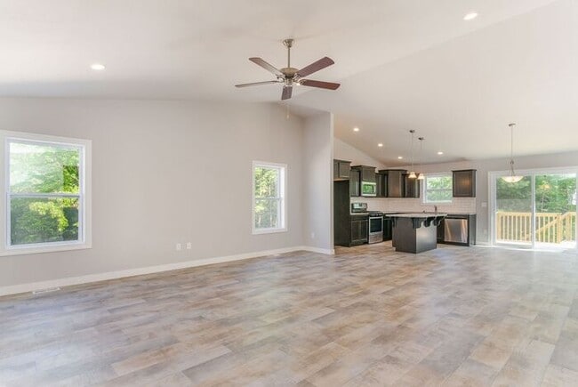 Building Photo - 1626 Carolyn Dr