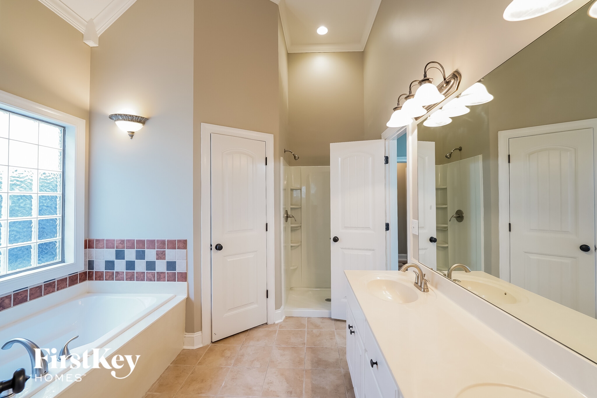 Building Photo - 145 Pine Ct