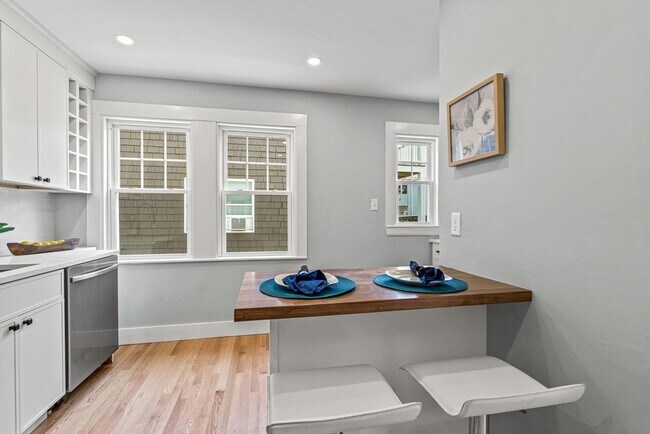 Building Photo - 44-46 Woods Ave