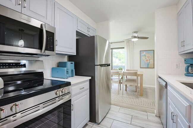 Building Photo - New for 2025! Newly Renovated Winter Rental at the Thorwald Condos