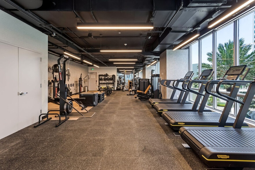 Building Photo - 227 NE 2nd St