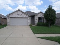 Building Photo - 4 bedroom, 2 bath House in Fort Worth