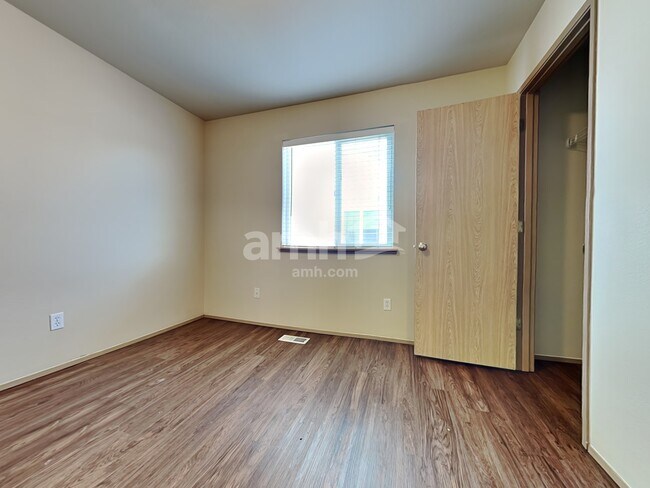 Building Photo - 7815 205th St E