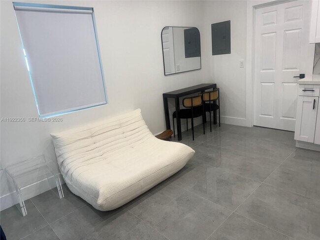 Building Photo - 935 Jefferson Ave