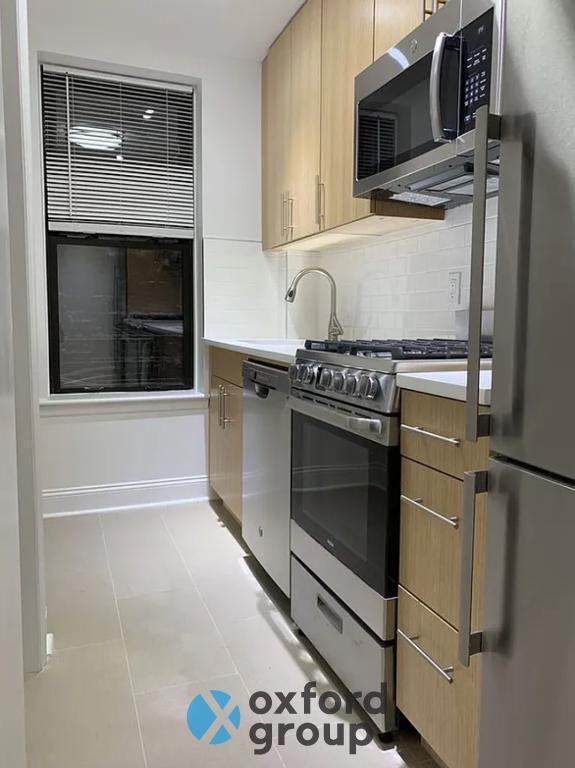 Primary Photo - 2 bedroom in New York NY 10022
