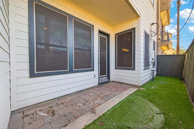 Building Photo - 1105 Wagner St