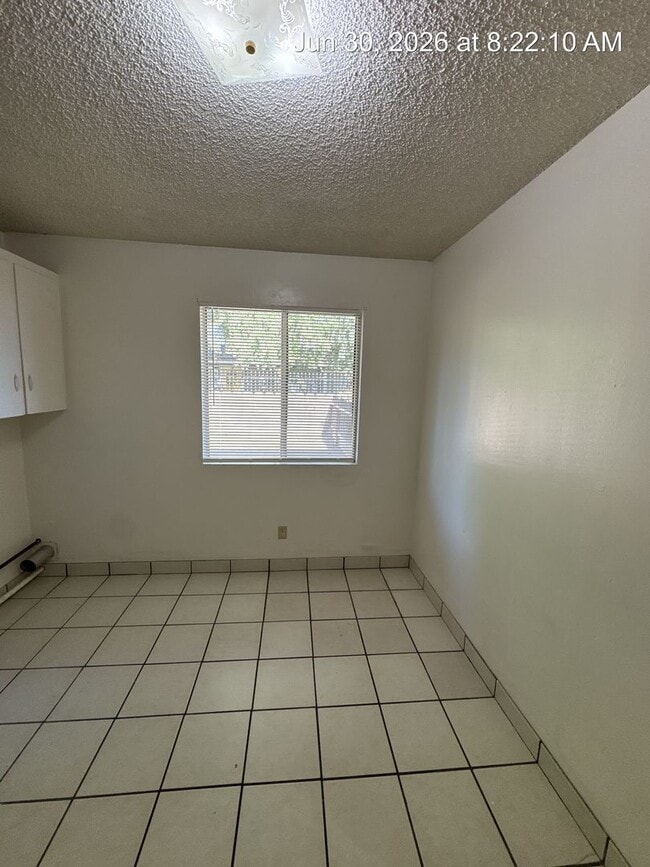 Building Photo - 2343