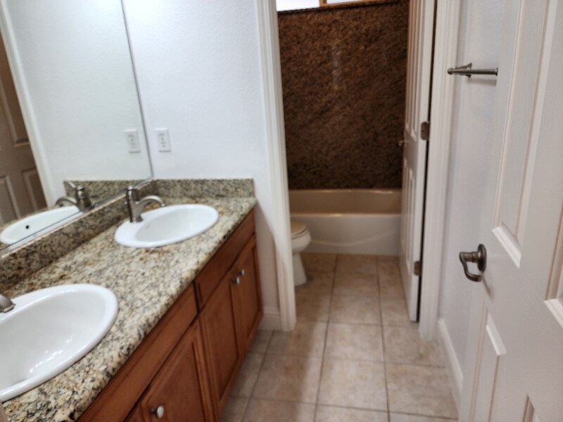 Building Photo - 1168 Pimento Dr