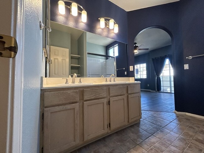 Building Photo - Beautiful 3bed/2bth in San Marcos!