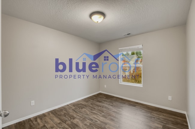 Building Photo - 17033 SW Red Leaf Pl