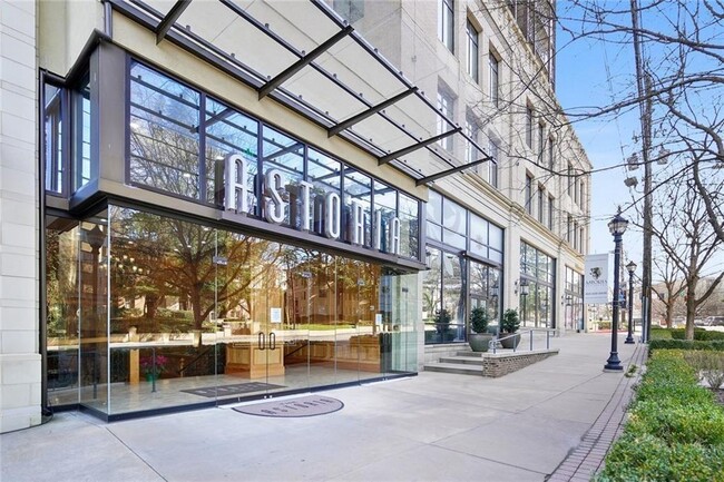 Building Photo - 2233 Peachtree Rd NE