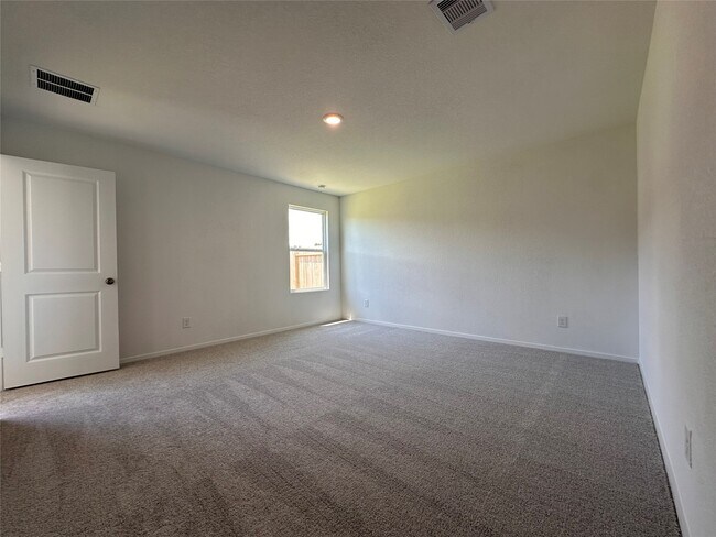 Building Photo - 31457 Moore Rd