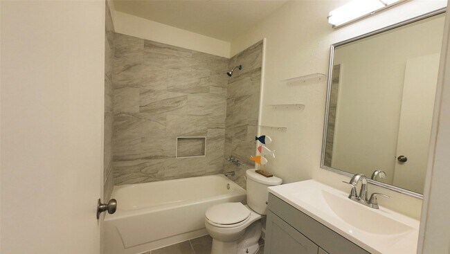 Building Photo - 1404 Woodfern Dr
