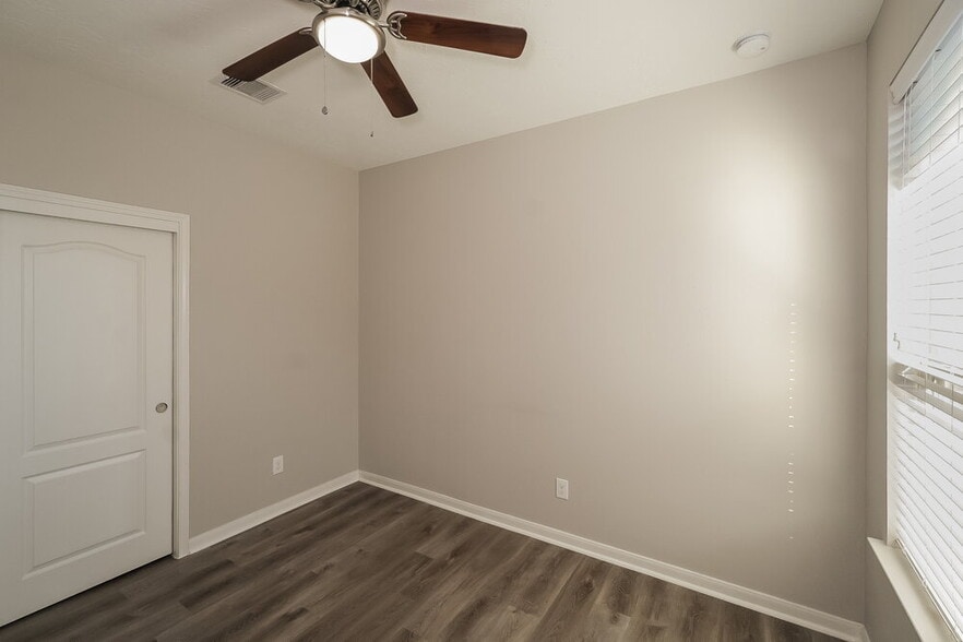 Building Photo - 20762 Rainmead Dr