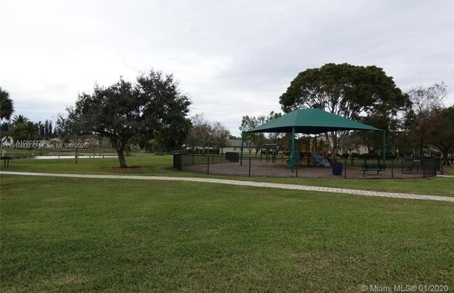 Building Photo - 20421 SW 1st St