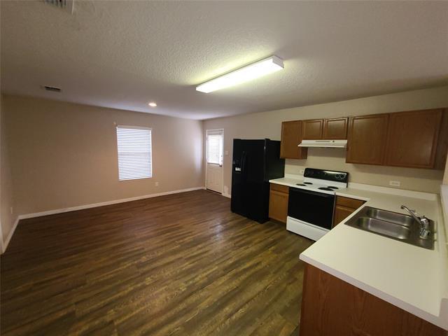 Building Photo - 12141 Shine Ave