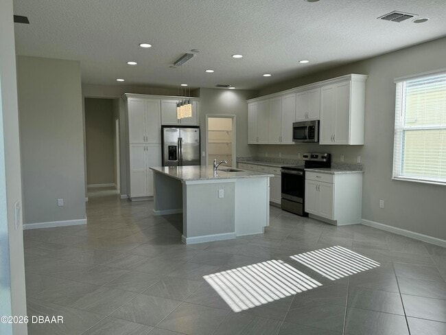 Building Photo - 899 Attitude Ave