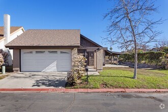 Building Photo - 3-Bed 2-Bath Home in Spring Valley