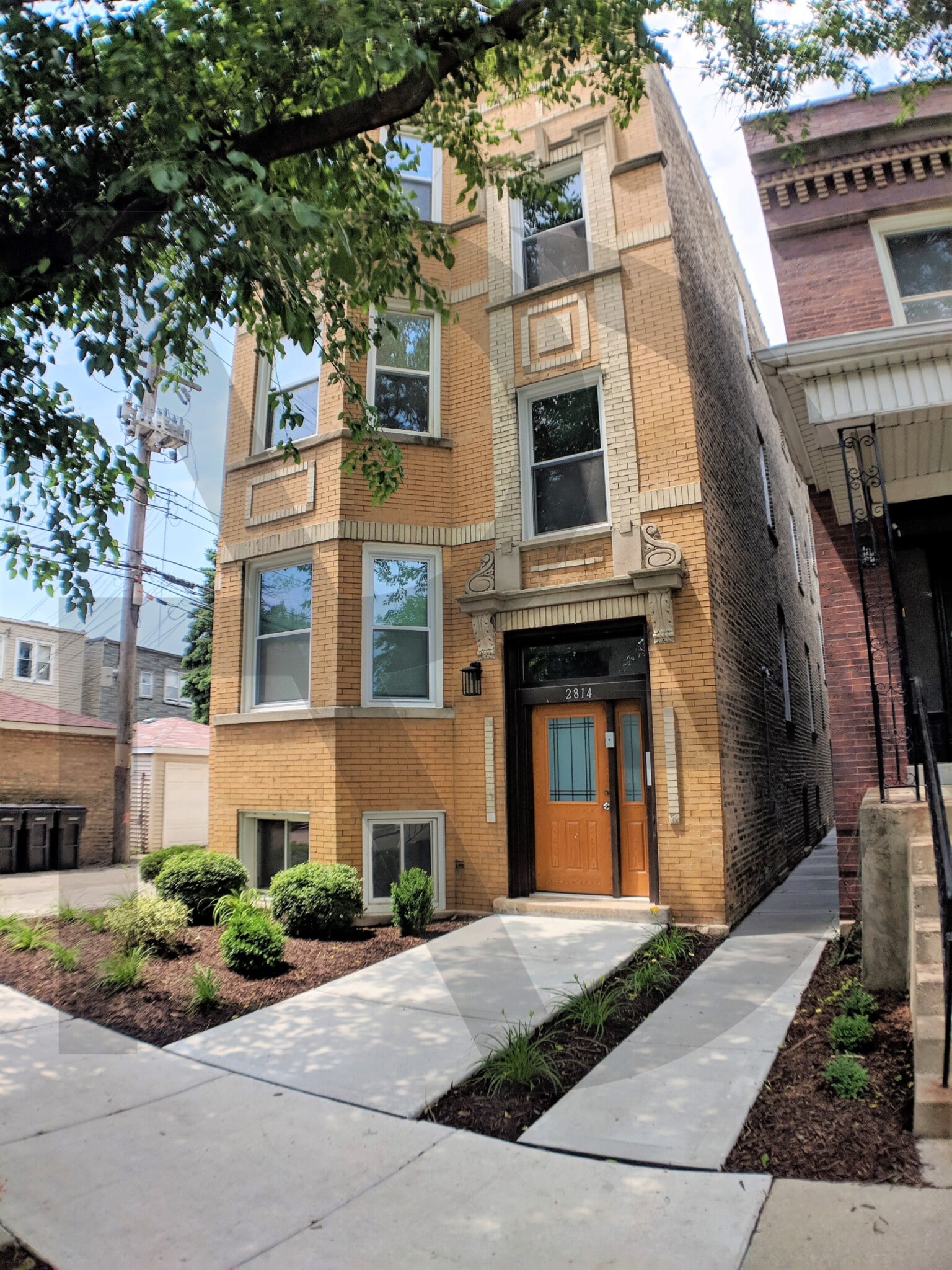 Building Photo - 2820 N Troy St