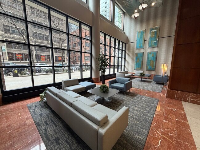 Building Photo - 211 E Ohio St