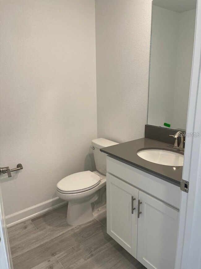 Building Photo - 11233 Listening Dr