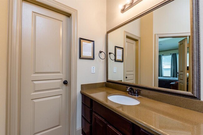 Building Photo - 63 Sagamore Ridge Pl