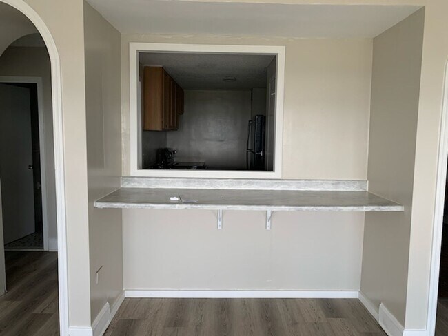 Building Photo - SP177