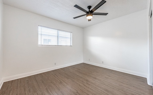 Building Photo - 12521 Lakewood Blvd