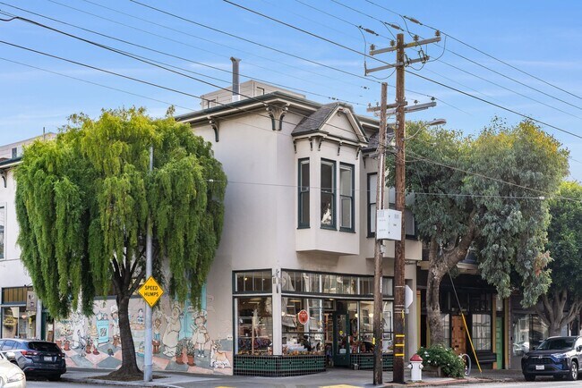 Primary Photo - Remodeled pet friendly, top floor 2BR with in-unit laundry