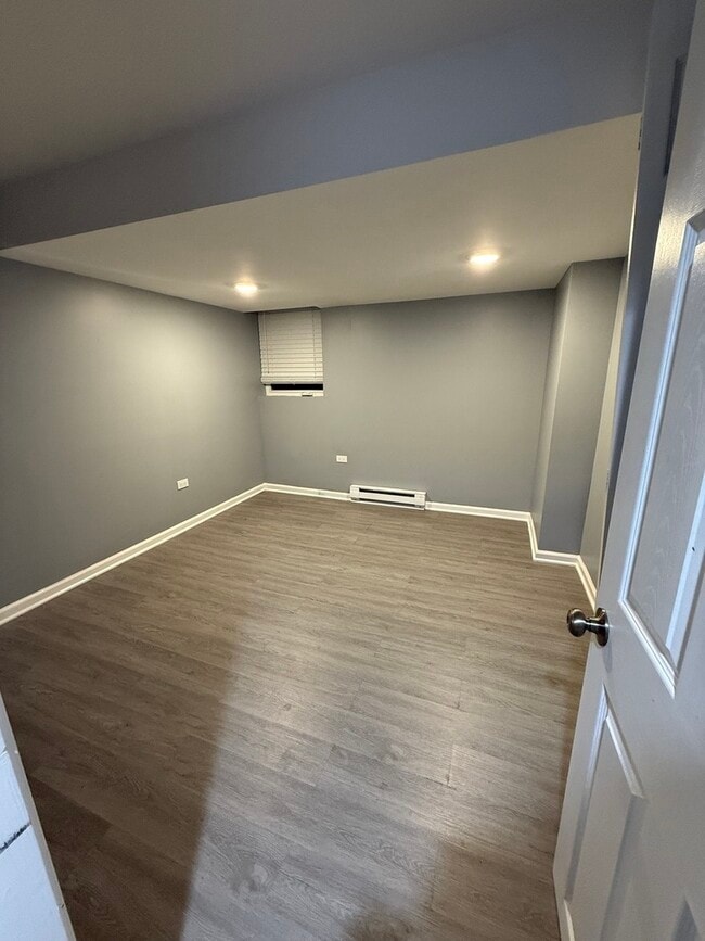 Building Photo - 323 22nd Ave