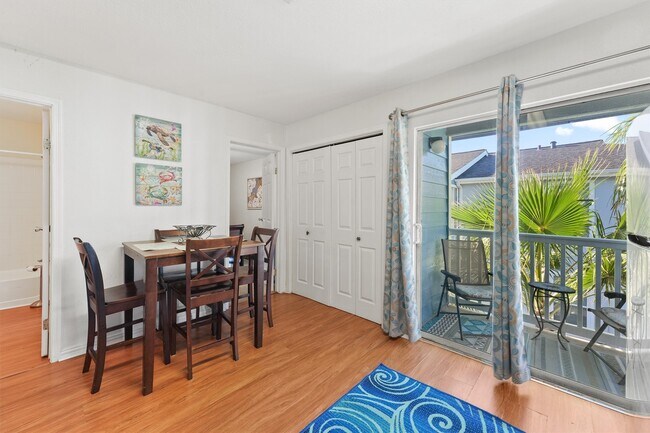Building Photo - 3506 Cove View Blvd
