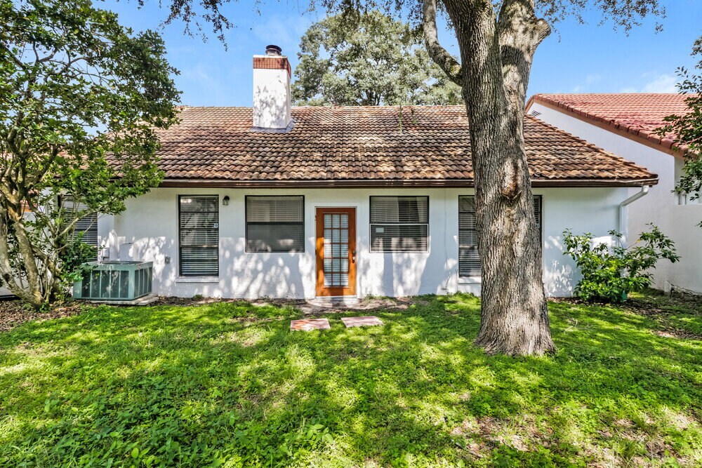 Building Photo - 11504 Robles Del Rio Pl