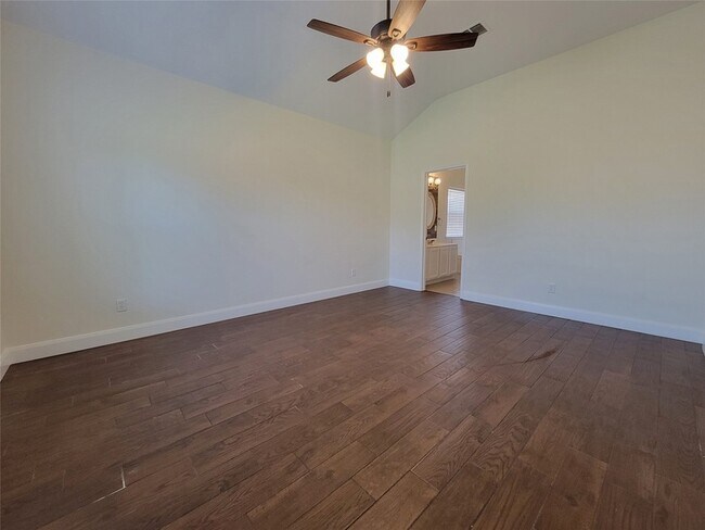 Building Photo - 1028 Utopia Ln