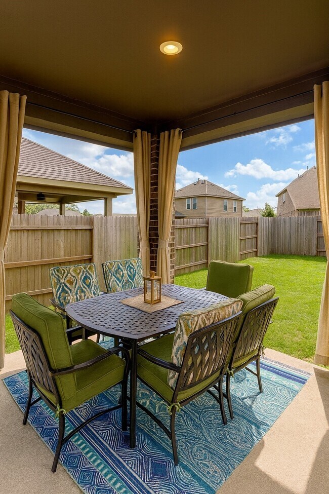 Building Photo - 11330 Rossum Creek Dr