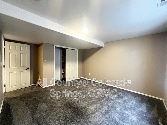 Building Photo - 14345 Woodrock Path