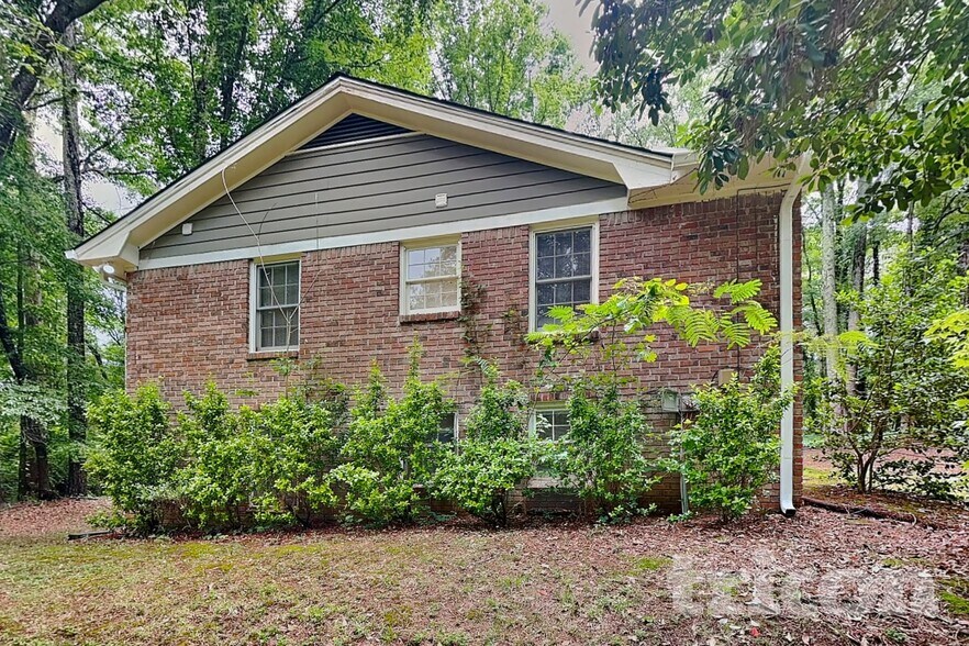 Building Photo - 197 Highland Hills Rd