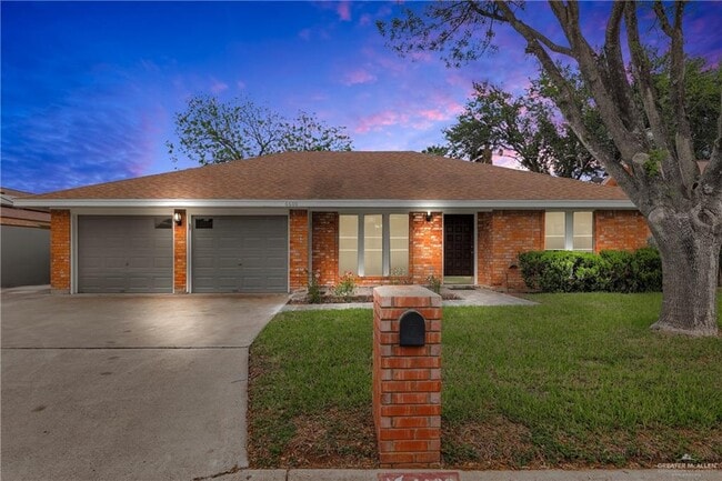 Building Photo - 16 N 17th St