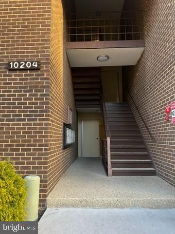 Building Photo - 10204 Prince Pl