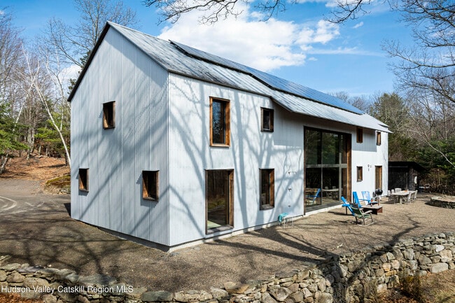 Building Photo - 94 Cherry Hill Rd