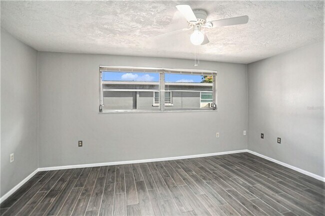 Building Photo - 1109 E Boyer St