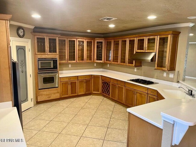 Building Photo - 7409 Edgemere Blvd