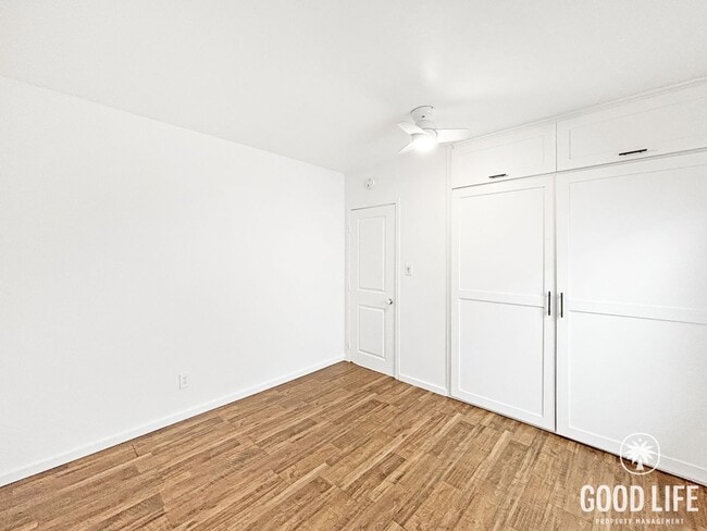 Building Photo - Inviting 3BD/2BA South Park Home with Turf Yards, Hardwood Floors & A/C