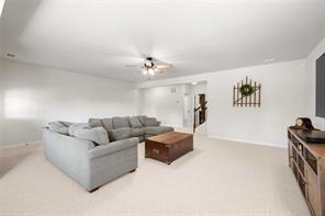 Building Photo - 496 Spring View Dr